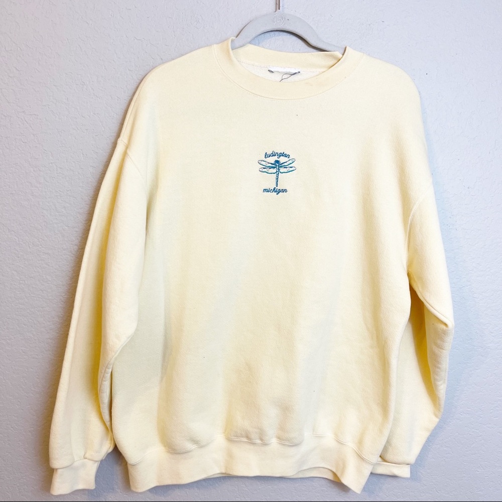 Vintage Ludington Michigan Dragonfly Crewneck Sweatshirt